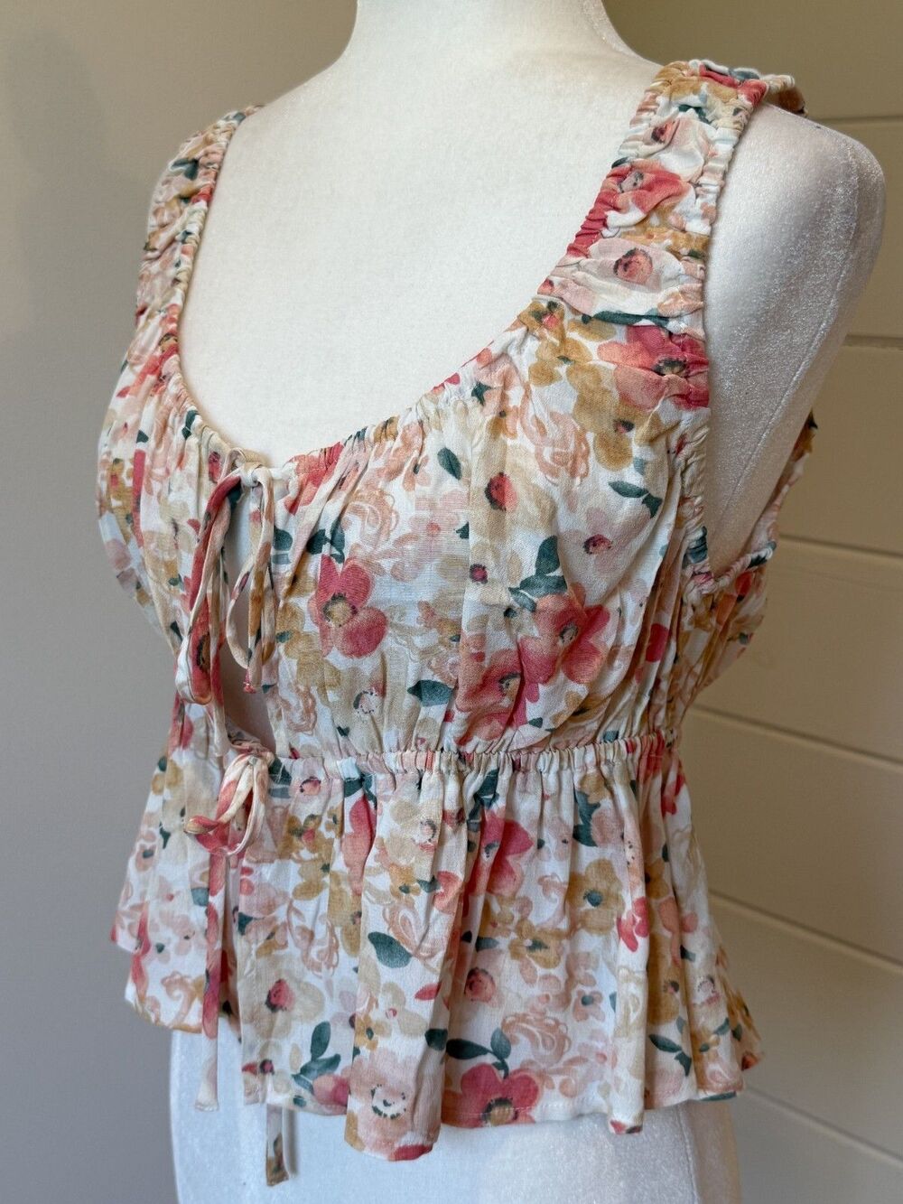 NWT FOREVER 21 Floral Top L Peplum Ruched Boho Feminine Romantic Pastel Y2K